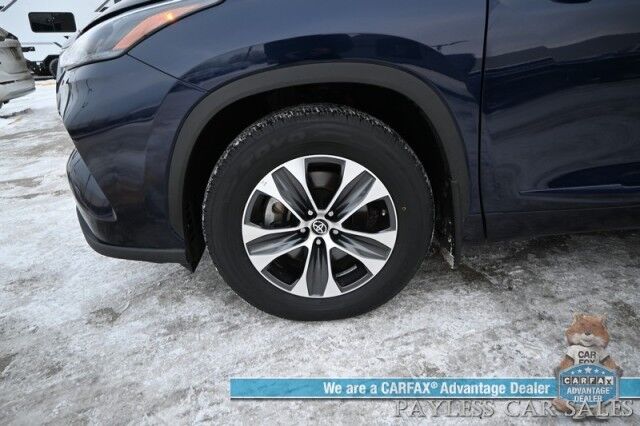 2023 Toyota Highlander XLE / AWD / Auto Start / Power & Heated Leather Seats / Sunroof / Adaptive Cruise Control / Lane Watch & Blind Spot Alert / Apple CarPlay & Android Auto / Back Up Camera / 3rd Row / Rear Captain Chairs / 1-Owner Wasilla AK