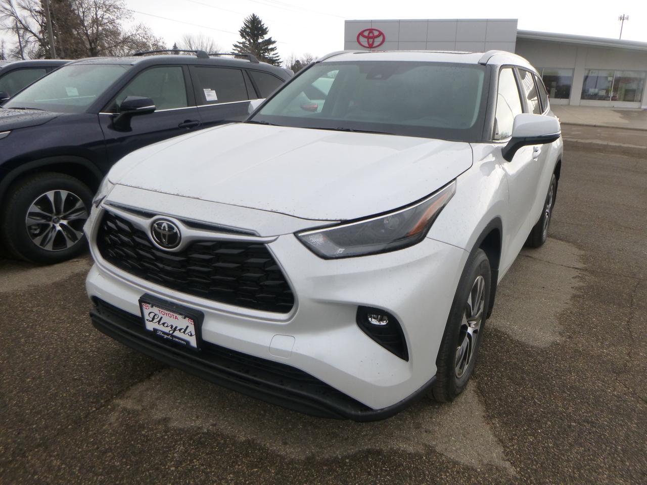 New 2023 Toyota Highlander XLE AWD in Jamestown ND