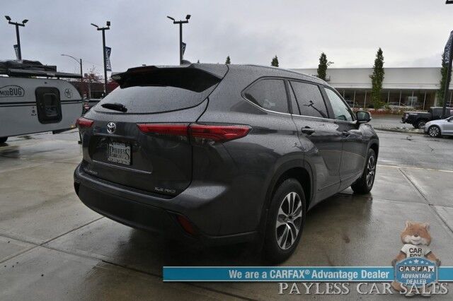 2023 Toyota Highlander XLE / AWD / Power & Heated Leather Seats / Sunroof / Adaptive Cruise Control / Lane Watch & Blind Spot Alert / Apple CarPlay & Android Auto / Back Up Cam / 3rd Row / Rear Captain Chairs / Seats 7 / 1-Owner Anchorage AK