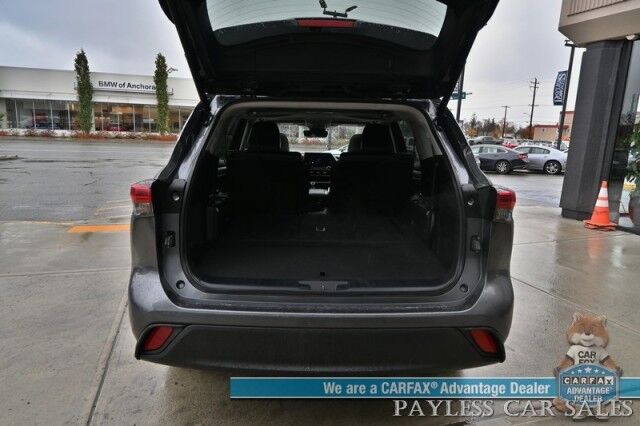 2023 Toyota Highlander XLE / AWD / Power & Heated Leather Seats / Sunroof / Adaptive Cruise Control / Lane Watch & Blind Spot Alert / Apple CarPlay & Android Auto / Back Up Cam / 3rd Row / Rear Captain Chairs / Seats 7 / 1-Owner Wasilla AK