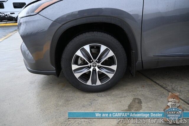 2023 Toyota Highlander XLE / AWD / Power & Heated Leather Seats / Sunroof / Adaptive Cruise Control / Lane Watch & Blind Spot Alert / Apple CarPlay & Android Auto / Back Up Cam / 3rd Row / Rear Captain Chairs / Seats 7 / 1-Owner Wasilla AK