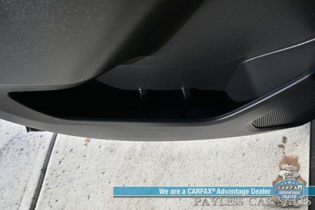 2023 Toyota Highlander XLE / AWD / Power & Heated Leather Seats / Sunroof / Adaptive Cruise Control / Lane Watch & Blind Spot Alert / Apple CarPlay & Android Auto / Back Up Cam / 3rd Row / Rear Captain Chairs / Seats 7 / 1-Owner Wasilla AK