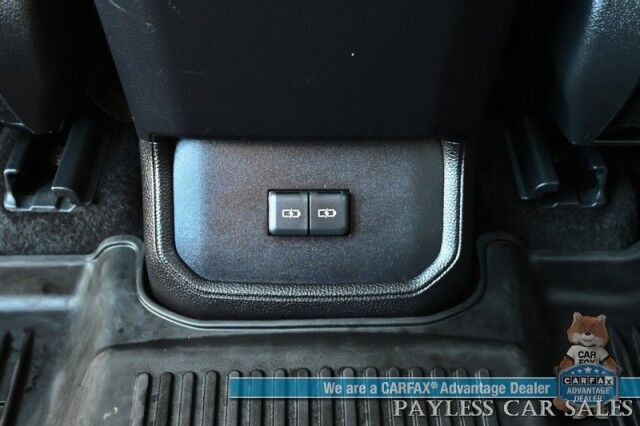 2023 Toyota Highlander XLE / AWD / Power & Heated Leather Seats / Sunroof / Adaptive Cruise Control / Lane Watch & Blind Spot Alert / Apple CarPlay & Android Auto / Back Up Cam / 3rd Row / Rear Captain Chairs / Seats 7 / 1-Owner Wasilla AK