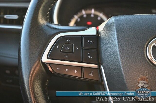 2023 Toyota Highlander XLE / AWD / Power & Heated Leather Seats / Sunroof / Adaptive Cruise Control / Lane Watch & Blind Spot Alert / Apple CarPlay & Android Auto / Back Up Cam / 3rd Row / Rear Captain Chairs / Seats 7 / 1-Owner Wasilla AK