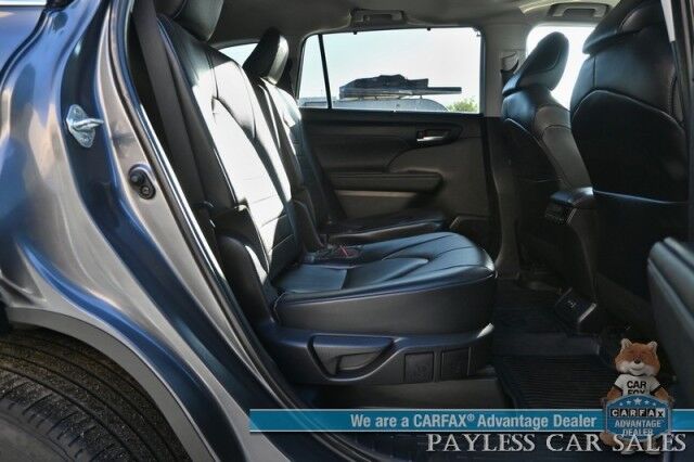 2023 Toyota Highlander XLE / AWD / Power & Heated Leather Seats / Sunroof / Adaptive Cruise Control / Lane Watch & Blind Spot Alert / Apple CarPlay & Android Auto / Back Up Cam / 3rd Row / Rear Captain Chairs / Seats 7 / 1-Owner Wasilla AK