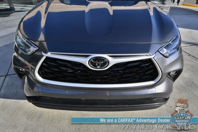 2023 Toyota Highlander XLE / AWD / Power & Heated Leather Seats / Sunroof / Adaptive Cruise Control / Lane Watch & Blind Spot Alert / Apple CarPlay & Android Auto / Back Up Cam / 3rd Row / Rear Captain Chairs / Seats 7 / 1-Owner Wasilla AK