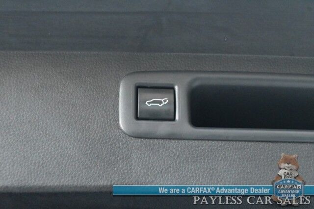 2023 Toyota Highlander XLE / AWD / Power & Heated Leather Seats / Sunroof / Adaptive Cruise Control / Lane Watch & Blind Spot Alert / Apple CarPlay & Android Auto / Back Up Cam / 3rd Row / Rear Captain Chairs / Seats 7 / 1-Owner Anchorage AK