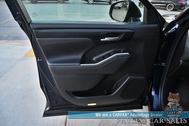 2023 Toyota Highlander XLE / AWD / Power & Heated Leather Seats / Sunroof / Adaptive Cruise Control / Lane Watch & Blind Spot Alert / Apple CarPlay & Android Auto / Back Up Cam / 3rd Row / Rear Captain Chairs / Seats 7 / 1-Owner Wasilla AK