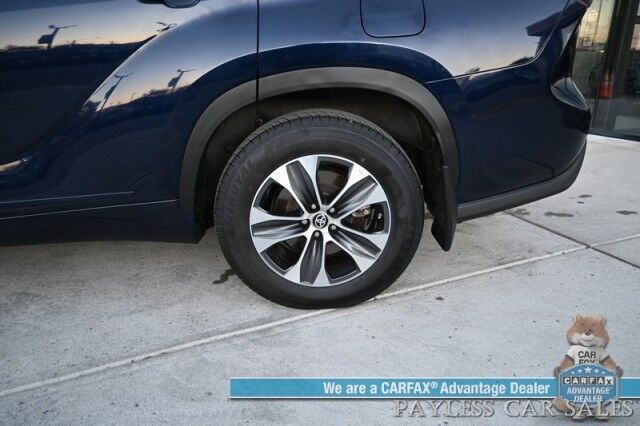 2023 Toyota Highlander XLE / AWD / Power & Heated Leather Seats / Sunroof / Adaptive Cruise Control / Lane Watch & Blind Spot Alert / Apple CarPlay & Android Auto / Back Up Cam / 3rd Row / Rear Captain Chairs / Seats 7 / 1-Owner Wasilla AK