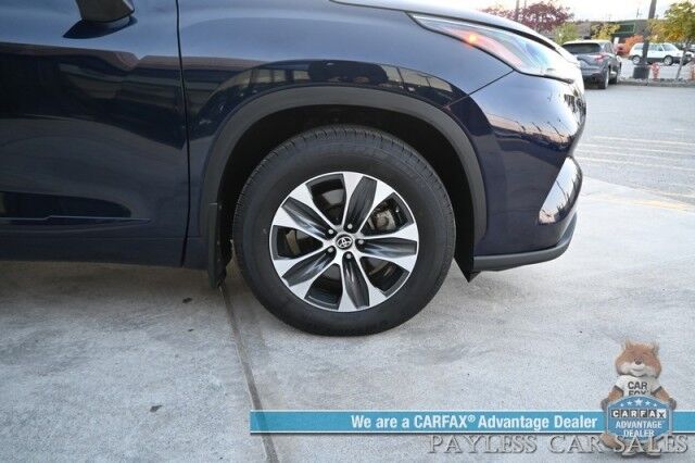 2023 Toyota Highlander XLE / AWD / Power & Heated Leather Seats / Sunroof / Adaptive Cruise Control / Lane Watch & Blind Spot Alert / Apple CarPlay & Android Auto / Back Up Cam / 3rd Row / Rear Captain Chairs / Seats 7 / 1-Owner Wasilla AK