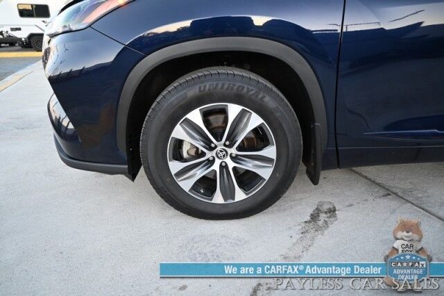 2023 Toyota Highlander XLE / AWD / Power & Heated Leather Seats / Sunroof / Adaptive Cruise Control / Lane Watch & Blind Spot Alert / Apple CarPlay & Android Auto / Back Up Cam / 3rd Row / Rear Captain Chairs / Seats 7 / 1-Owner Anchorage AK