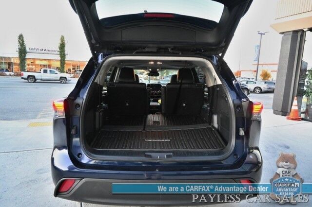 2023 Toyota Highlander XLE / AWD / Power & Heated Leather Seats / Sunroof / Adaptive Cruise Control / Lane Watch & Blind Spot Alert / Apple CarPlay & Android Auto / Back Up Cam / 3rd Row / Rear Captain Chairs / Seats 7 / 1-Owner Anchorage AK