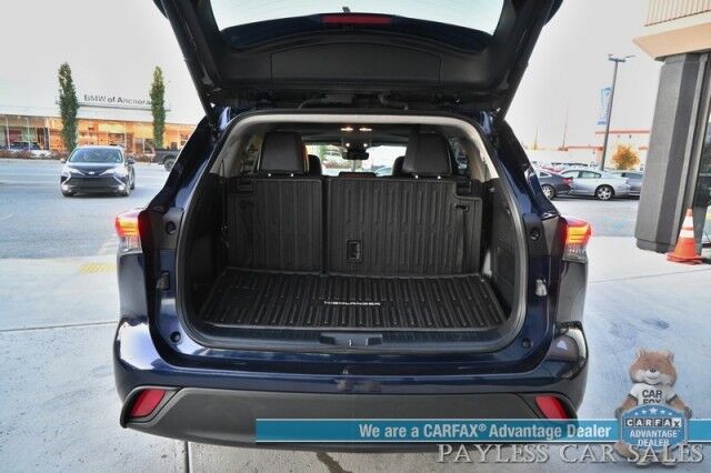 2023 Toyota Highlander XLE / AWD / Power & Heated Leather Seats / Sunroof / Adaptive Cruise Control / Lane Watch & Blind Spot Alert / Apple CarPlay & Android Auto / Back Up Cam / 3rd Row / Rear Captain Chairs / Seats 7 / 1-Owner Wasilla AK