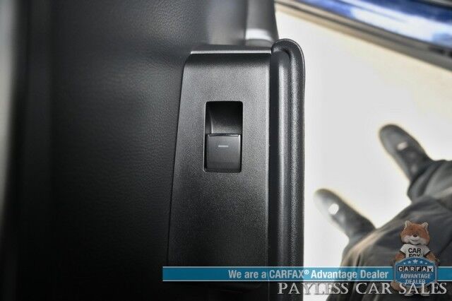 2023 Toyota Highlander XLE / AWD / Power & Heated Leather Seats / Sunroof / Adaptive Cruise / Lane Departure & Blind Spot Alert / Apple CarPlay & Android Auto / Backup Camera / Rear Captain Chairs / 3rd Row / Seats 7 / 1-Owner Anchorage AK