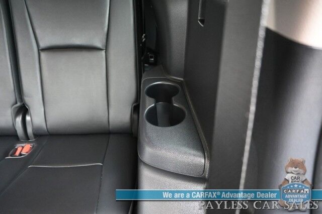 2023 Toyota Highlander XLE / AWD / Power & Heated Leather Seats / Sunroof / Adaptive Cruise / Lane Departure & Blind Spot Alert / Apple CarPlay & Android Auto / Backup Camera / Rear Captain Chairs / 3rd Row / Seats 7 / 1-Owner Anchorage AK