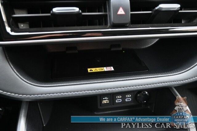 2023 Toyota Highlander XLE / AWD / Power & Heated Leather Seats / Sunroof / Adaptive Cruise / Lane Departure & Blind Spot Alert / Apple CarPlay & Android Auto / Backup Camera / Rear Captain Chairs / 3rd Row / Seats 7 / 1-Owner Anchorage AK