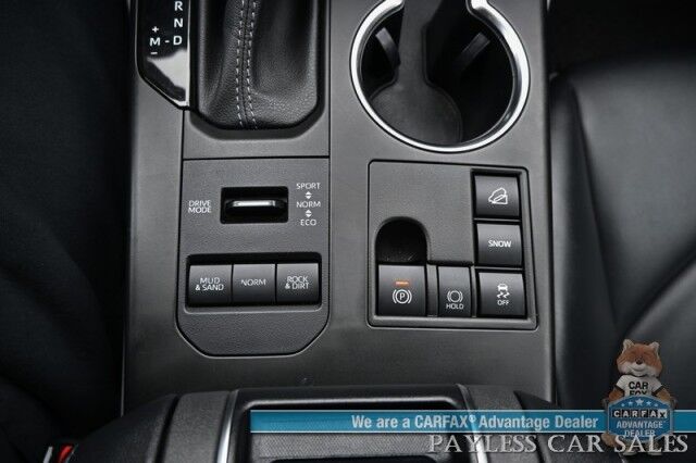 2023 Toyota Highlander XLE / AWD / Power & Heated Leather Seats / Sunroof / Adaptive Cruise / Lane Departure & Blind Spot Alert / Apple CarPlay & Android Auto / Backup Camera / Rear Captain Chairs / 3rd Row / Seats 7 / 1-Owner Anchorage AK