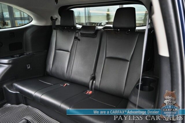 2023 Toyota Highlander XLE / AWD / Power & Heated Leather Seats / Sunroof / Adaptive Cruise / Lane Departure & Blind Spot Alert / Apple CarPlay & Android Auto / Backup Camera / Rear Captain Chairs / 3rd Row / Seats 7 / 1-Owner Anchorage AK