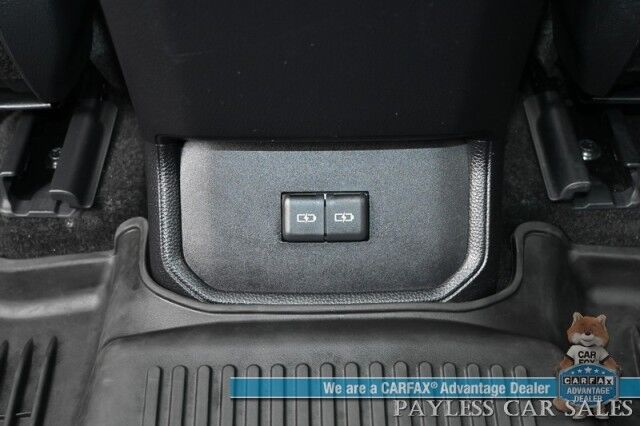 2023 Toyota Highlander XLE / AWD / Power & Heated Leather Seats / Sunroof / Adaptive Cruise / Lane Departure & Blind Spot Alert / Apple CarPlay & Android Auto / Backup Camera / Rear Captain Chairs / 3rd Row / Seats 7 / 1-Owner Anchorage AK