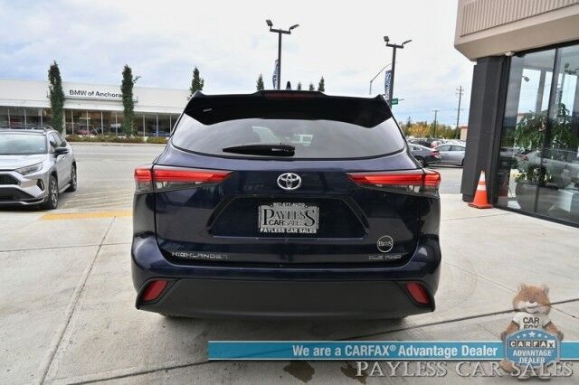 2023 Toyota Highlander XLE / AWD / Power & Heated Leather Seats / Sunroof / Adaptive Cruise / Lane Departure & Blind Spot Alert / Apple CarPlay & Android Auto / Backup Camera / Rear Captain Chairs / 3rd Row / Seats 7 / 1-Owner Anchorage AK