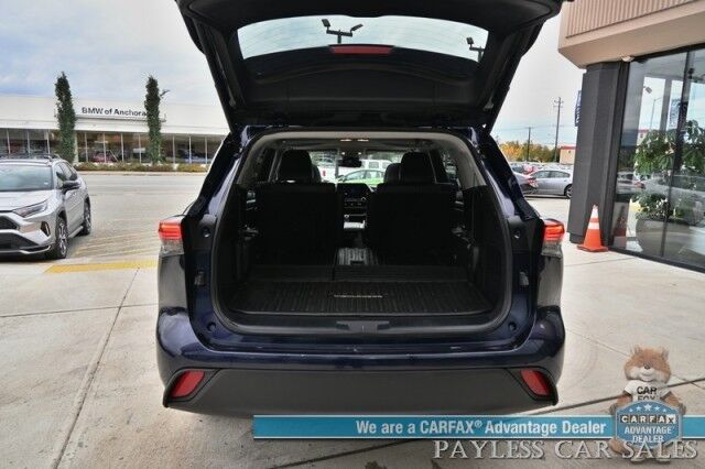 2023 Toyota Highlander XLE / AWD / Power & Heated Leather Seats / Sunroof / Adaptive Cruise / Lane Departure & Blind Spot Alert / Apple CarPlay & Android Auto / Backup Camera / Rear Captain Chairs / 3rd Row / Seats 7 / 1-Owner Anchorage AK