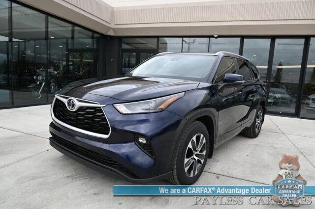 2023 Toyota Highlander XLE / AWD / Power & Heated Leather Seats / Sunroof / Adaptive Cruise / Lane Departure & Blind Spot Alert / Apple CarPlay & Android Auto / Backup Camera / Rear Captain Chairs / 3rd Row / Seats 7 / 1-Owner Anchorage AK