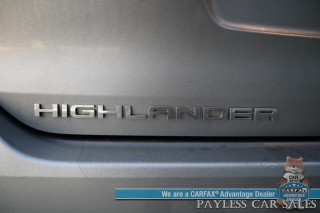 2023 Toyota Highlander XLE / AWD / Power & Heated Leather Seats / Sunroof / Adaptive Cruise / Lane Departure & Blind Spot Alert / Apple CarPlay & Android Auto / Backup Camera / Rear Captain Chairs / 3rd Row / Seats 7 / 1-Owner Anchorage AK