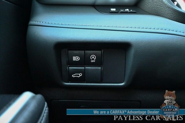 2023 Toyota Highlander XLE / AWD / Power & Heated Leather Seats / Sunroof / Adaptive Cruise / Lane Departure & Blind Spot Alert / Apple CarPlay & Android Auto / Backup Camera / Rear Captain Chairs / 3rd Row / Seats 7 / 1-Owner Anchorage AK