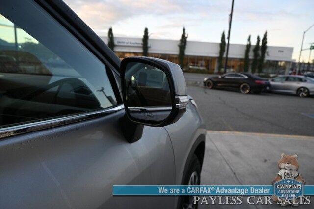 2023 Toyota Highlander XLE / AWD / Power & Heated Leather Seats / Sunroof / Adaptive Cruise / Lane Departure & Blind Spot Alert / Apple CarPlay & Android Auto / Backup Camera / Rear Captain Chairs / 3rd Row / Seats 7 / 1-Owner Anchorage AK