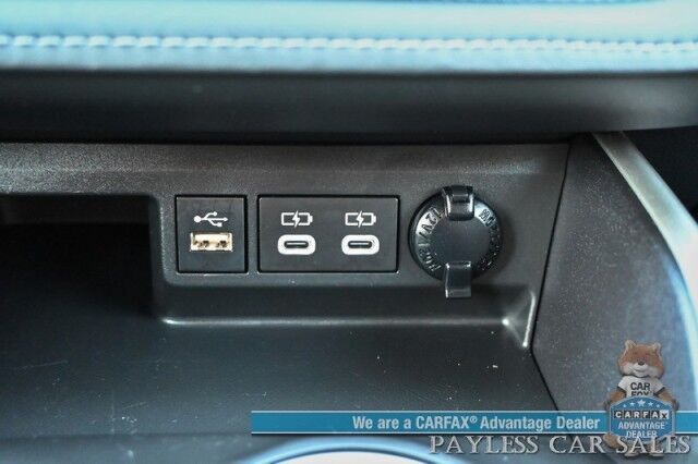 2023 Toyota Highlander XLE / AWD / Power & Heated Leather Seats / Sunroof / Adaptive Cruise / Lane Departure & Blind Spot Alert / Apple CarPlay & Android Auto / Backup Camera / Rear Captain Chairs / 3rd Row / Seats 7 / 1-Owner Anchorage AK