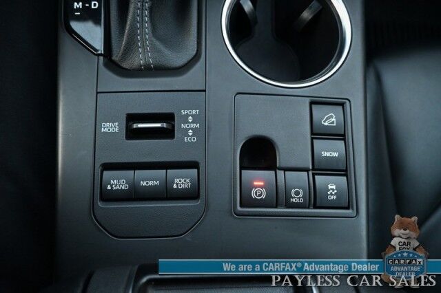 2023 Toyota Highlander XLE / AWD / Power & Heated Leather Seats / Sunroof / Adaptive Cruise / Lane Departure & Blind Spot Alert / Apple CarPlay & Android Auto / Backup Camera / Rear Captain Chairs / 3rd Row / Seats 7 / 1-Owner Anchorage AK