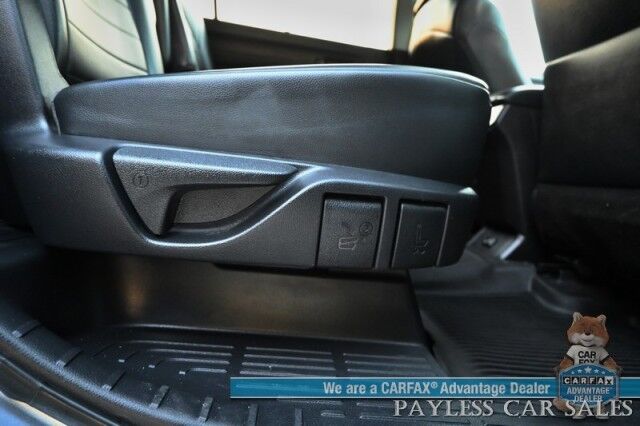 2023 Toyota Highlander XLE / AWD / Power & Heated Leather Seats / Sunroof / Adaptive Cruise / Lane Departure & Blind Spot Alert / Apple CarPlay & Android Auto / Backup Camera / Rear Captain Chairs / 3rd Row / Seats 7 / 1-Owner Anchorage AK