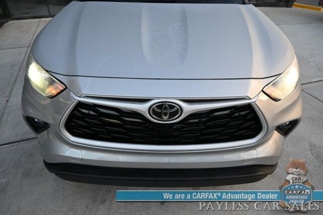 2023 Toyota Highlander XLE / AWD / Power & Heated Leather Seats / Sunroof / Adaptive Cruise / Lane Departure & Blind Spot Alert / Apple CarPlay & Android Auto / Backup Camera / Rear Captain Chairs / 3rd Row / Seats 7 / 1-Owner Anchorage AK