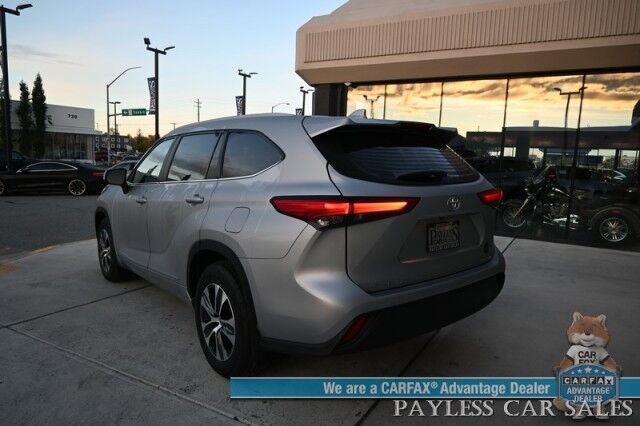 2023 Toyota Highlander XLE / AWD / Power & Heated Leather Seats / Sunroof / Adaptive Cruise / Lane Departure & Blind Spot Alert / Apple CarPlay & Android Auto / Backup Camera / Rear Captain Chairs / 3rd Row / Seats 7 / 1-Owner Anchorage AK
