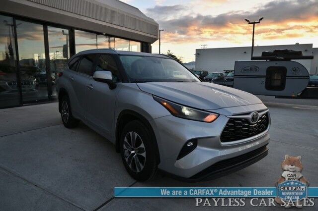 2023 Toyota Highlander XLE / AWD / Power & Heated Leather Seats / Sunroof / Adaptive Cruise / Lane Departure & Blind Spot Alert / Apple CarPlay & Android Auto / Backup Camera / Rear Captain Chairs / 3rd Row / Seats 7 / 1-Owner Anchorage AK