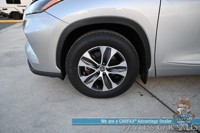 2023 Toyota Highlander XLE / AWD / Power & Heated Leather Seats / Sunroof / Adaptive Cruise / Lane Departure & Blind Spot Alert / Apple CarPlay & Android Auto / Backup Camera / Rear Captain Chairs / 3rd Row / Seats 7 / 1-Owner Anchorage AK