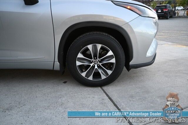 2023 Toyota Highlander XLE / AWD / Power & Heated Leather Seats / Sunroof / Adaptive Cruise / Lane Departure & Blind Spot Alert / Apple CarPlay & Android Auto / Backup Camera / Rear Captain Chairs / 3rd Row / Seats 7 / 1-Owner Anchorage AK