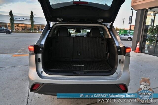 2023 Toyota Highlander XLE / AWD / Power & Heated Leather Seats / Sunroof / Adaptive Cruise / Lane Departure & Blind Spot Alert / Apple CarPlay & Android Auto / Backup Camera / Rear Captain Chairs / 3rd Row / Seats 7 / 1-Owner Anchorage AK