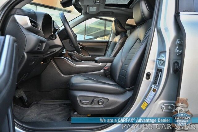 2023 Toyota Highlander XLE / AWD / Power & Heated Leather Seats / Sunroof / Adaptive Cruise / Lane Departure & Blind Spot Alert / Apple CarPlay & Android Auto / Backup Camera / Rear Captain Chairs / 3rd Row / Seats 7 / 1-Owner Anchorage AK