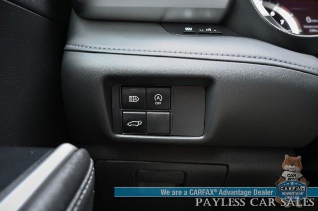 2023 Toyota Highlander XLE / AWD / Power & Heated Leather Seats / Sunroof / Adaptive Cruise / Lane Departure & Blind Spot Alert / Apple CarPlay & Android Auto / Backup Camera / Rear Captain Chairs / 3rd Row / Seats 7 / 1-Owner Anchorage AK