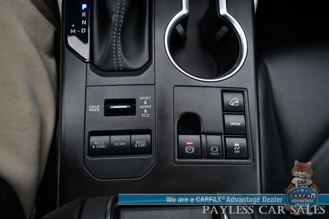 2023 Toyota Highlander XLE / AWD / Power & Heated Leather Seats / Sunroof / Adaptive Cruise / Lane Departure & Blind Spot Alert / Apple CarPlay & Android Auto / Backup Camera / Rear Captain Chairs / 3rd Row / Seats 7 / 1-Owner Anchorage AK
