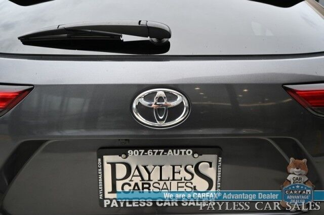 2023 Toyota Highlander XLE / AWD / Power & Heated Leather Seats / Sunroof / Adaptive Cruise / Lane Departure & Blind Spot Alert / Apple CarPlay & Android Auto / Backup Camera / Rear Captain Chairs / 3rd Row / Seats 7 / 1-Owner Anchorage AK