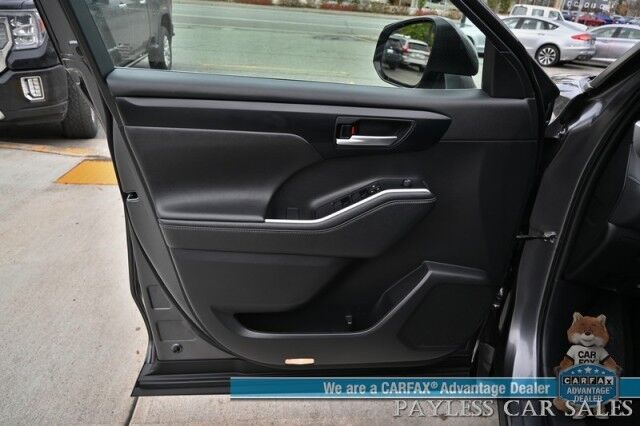 2023 Toyota Highlander XLE / AWD / Power & Heated Leather Seats / Sunroof / Adaptive Cruise / Lane Departure & Blind Spot Alert / Apple CarPlay & Android Auto / Backup Camera / Rear Captain Chairs / 3rd Row / Seats 7 / 1-Owner Anchorage AK
