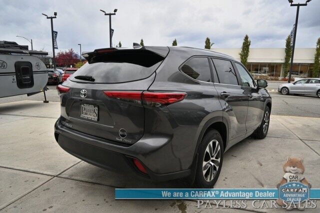 2023 Toyota Highlander XLE / AWD / Power & Heated Leather Seats / Sunroof / Adaptive Cruise / Lane Departure & Blind Spot Alert / Apple CarPlay & Android Auto / Backup Camera / Rear Captain Chairs / 3rd Row / Seats 7 / 1-Owner Anchorage AK