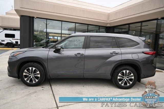 2023 Toyota Highlander XLE / AWD / Power & Heated Leather Seats / Sunroof / Adaptive Cruise / Lane Departure & Blind Spot Alert / Apple CarPlay & Android Auto / Backup Camera / Rear Captain Chairs / 3rd Row / Seats 7 / 1-Owner Anchorage AK