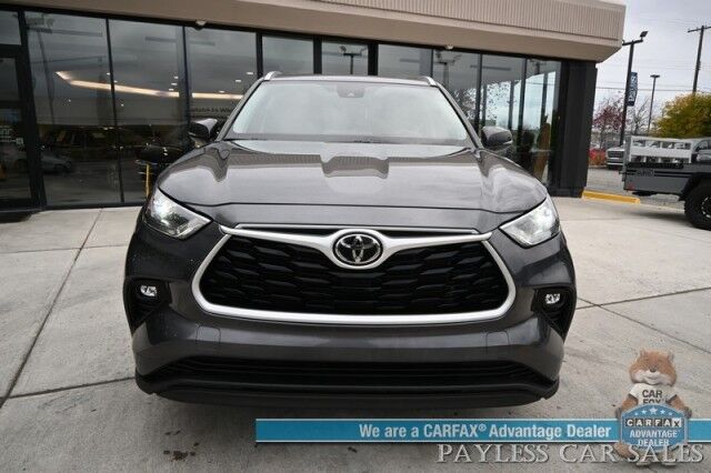 2023 Toyota Highlander XLE / AWD / Power & Heated Leather Seats / Sunroof / Adaptive Cruise / Lane Departure & Blind Spot Alert / Apple CarPlay & Android Auto / Backup Camera / Rear Captain Chairs / 3rd Row / Seats 7 / 1-Owner Anchorage AK