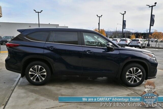 2023 Toyota Highlander XLE / AWD / Power & Heated Leather Seats / Sunroof / Adaptive Cruise / Lane Departure & Blind Spot Alert / Apple CarPlay & Android Auto / Backup Camera / Rear Captain Chairs / 3rd Row / Seats 7 / 1-Owner Anchorage AK