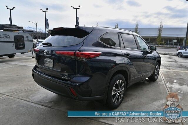 2023 Toyota Highlander XLE / AWD / Power & Heated Leather Seats / Sunroof / Adaptive Cruise / Lane Departure & Blind Spot Alert / Apple CarPlay & Android Auto / Backup Camera / Rear Captain Chairs / 3rd Row / Seats 7 / 1-Owner Anchorage AK