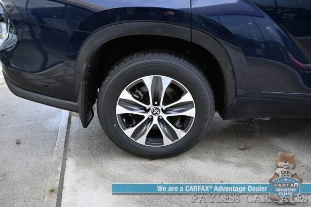 2023 Toyota Highlander XLE / AWD / Power & Heated Leather Seats / Sunroof / Adaptive Cruise / Lane Departure & Blind Spot Alert / Apple CarPlay & Android Auto / Backup Camera / Rear Captain Chairs / 3rd Row / Seats 7 / 1-Owner Anchorage AK