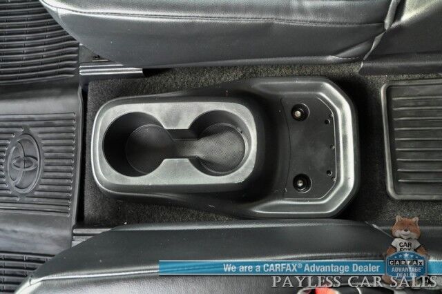 2023 Toyota Highlander XLE / AWD / Power & Heated Leather Seats / Sunroof / Adaptive Cruise / Lane Departure & Blind Spot Alert / Apple CarPlay & Android Auto / Backup Camera / Rear Captain Chairs / 3rd Row / Seats 7 / 1-Owner Anchorage AK